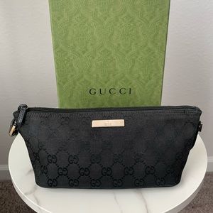 Authentic Y2K Vintage Black monogram Gucci Purse 🖤